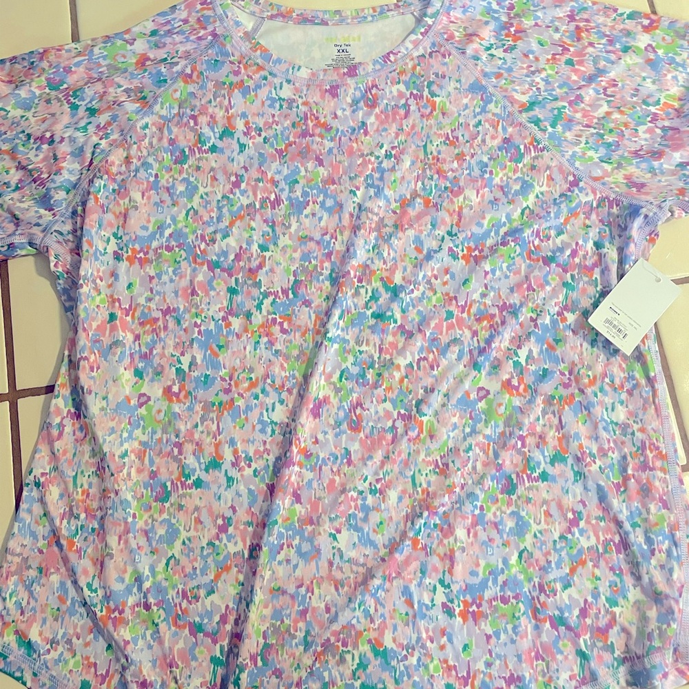 Selling a Tek Gear dry tek xxl shirt.